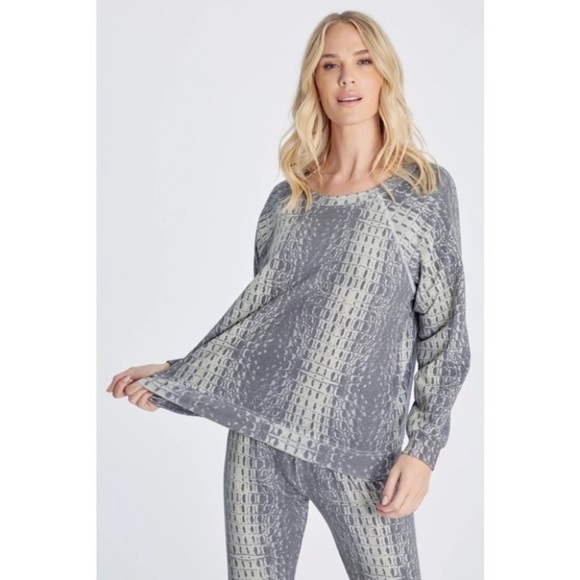 Wildfox Wetland Sommers Sweatshirt Size Large Gator-inspired Print Gray Crewneck - Picture 1 of 8